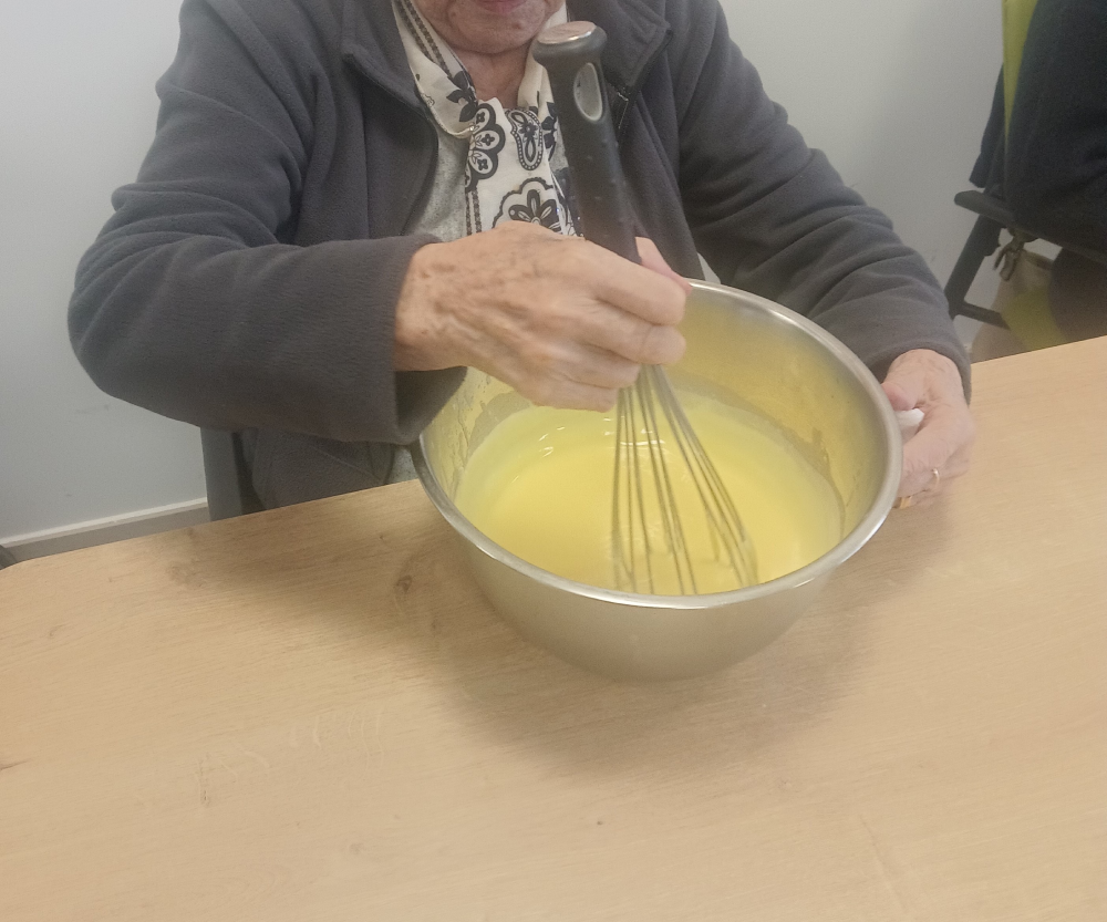 Talleres Campolar Ilusiones - residente batiendo crema